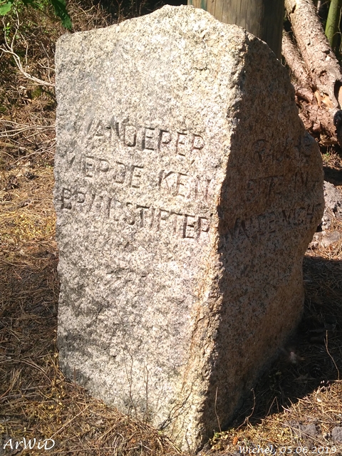 Nichtraucherstein (2)