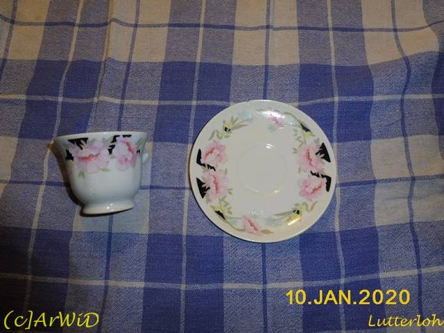 ©Defekte Tasse mit Unterteller (2)