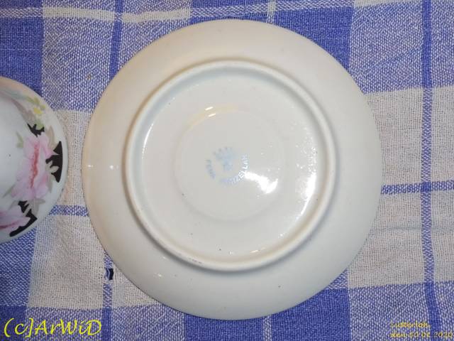 ©Defekte Tasse mit Unterteller (3)