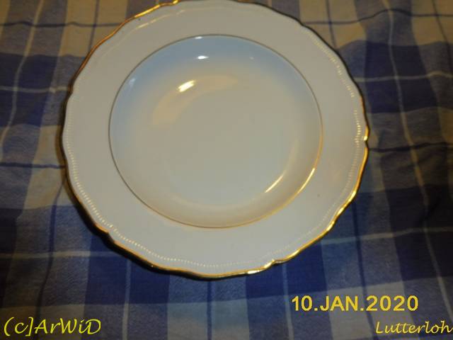 ©Teller mit Silberrrand (1)